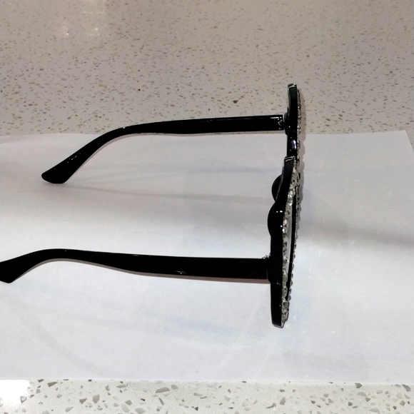 Oversized Square Black Bedazzled sunglasses - Black (NWOT) - Picture 5 of 5